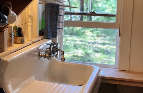 Town of Chesterfield Cottage | Rockview Cottage: Peaceful Lake Champlain Retreat, Private
