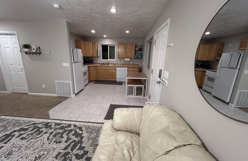 Lapoint Apartment | Rockview - Cozy 2-bedroom apartment with field views in lovely Vernal