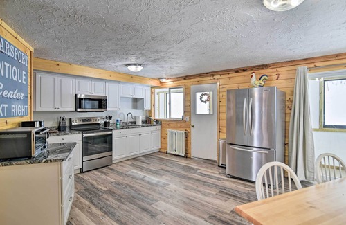 Rockwood Condo | Rockwood Condo w/ Deck & Views of Mt. Kineo!