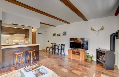 Estes Park Condo | Rocky Mountain Riverside Escape; 1 Mile to Park