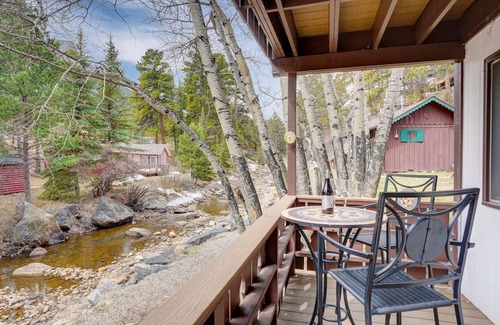 Estes Park Condo | Rocky Mountain Riverside Escape; 1 Mile to Park