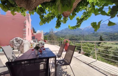 Ramni Villa | Rocky Mountain Villa