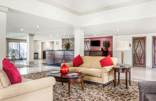 LaGrange Hotel | Rodeway Inn La Grange East