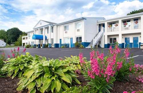 Middletown Hotel | Rodeway Inn Middletown - Newport