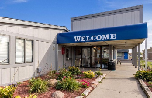 North Canton Hotel | Rodeway Inn Near Hall of Fame