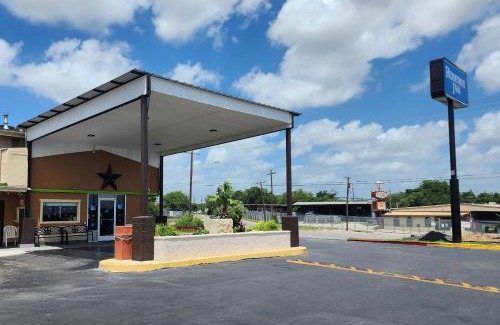 West San Antonio Hotel | Rodeway Inn San Antonio Lackland AFB - SeaWorld