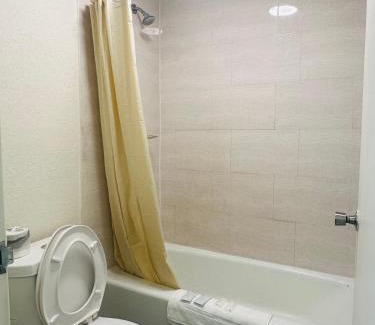 Silver Springs Hotel | Rodeway Inn