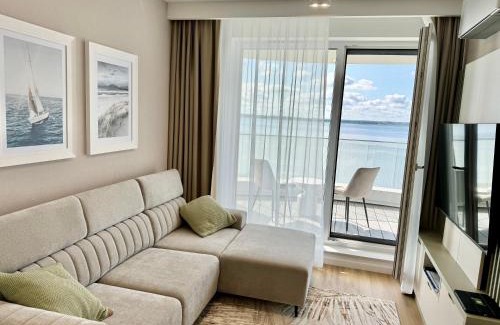 gmina Parzeczew Apartment | Rogowo Pearl 4313 z bezpośrednim widokiem na jezioro