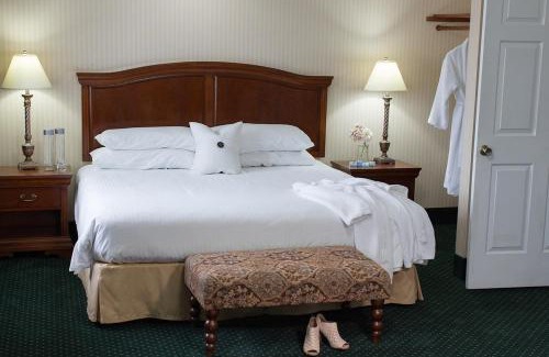 Medford Hotel | Rogue Regency Inn & Suites