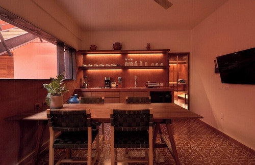 Ruta Independencia Apartment | Rojo Diseno, Ubicacion, Confort y AC