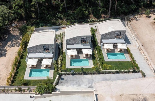Asgourou Villa | Rokas Luxury Villas- Villa Dimitra