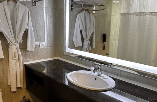 Oshodi-Isolo Hotel | Rollace Hotel Lagos INTL