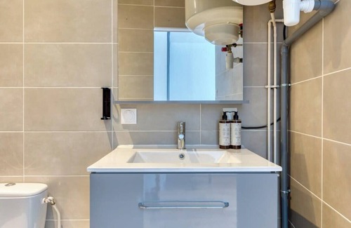 Sotteville-les-Rouen Apartment | Rollin, appartement 3 personnes avec Netflix au calme !