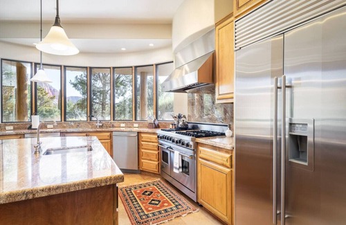 Sedona House | Rolling Sedona Paradise 4 Bdrm, 4.5 BA, Pool
