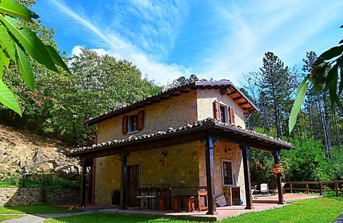Castiglione di Garfagnana Cottage | Romantic Tuscany villa with private pool in stunning location, complete privacy.