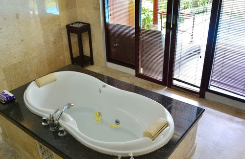 By Pass Ngurah Rai Kuta Villa | Romantic 1 BR Private Pool Villa in Kuta