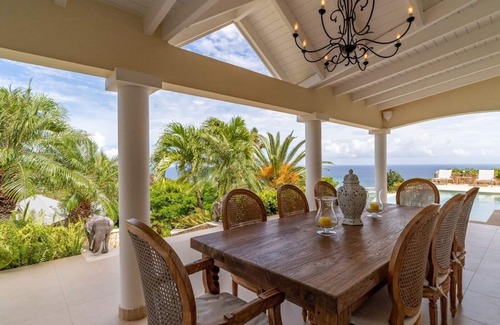 Vitet Villa | Romantic 3 BDRM Luxury Villa w Ocean Views