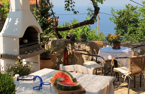 Lefktron Cottage | Romantic 350 Year Old Casa Sophia
