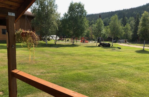 Fairbanks Cabin | Romantic Alaskan Getaway ! Cozy Aurora Log Cabin at Hot Springs near Fairbanks