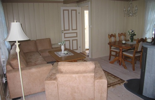 Ulvik House | Romantic and secluded resort right on the edge of the pristine Osafjorden.