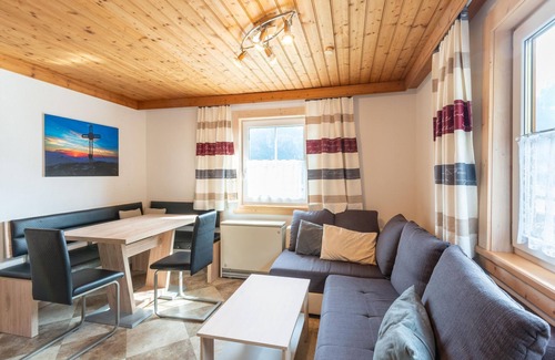 Schonbach Apartment | Romantic apartment in Bramberg with garden