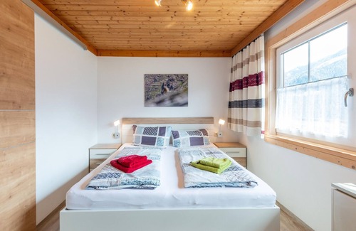 Schonbach Apartment | Romantic apartment in Bramberg with garden