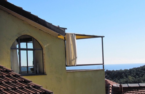 Dolcedo House | Romantic apartment in the olive grove (1,000 sqm) - PARKING space on the property