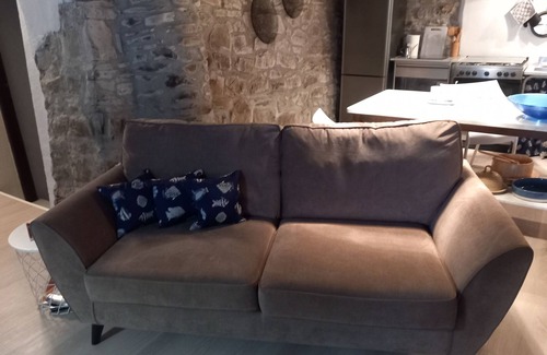 Arlia Apartment | Romantic apartment nPeace and tranquility in an idyllic village location