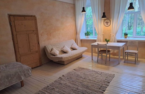 Antsla Parish House | Romantic apartment with high ceiling in charming Võrumaa