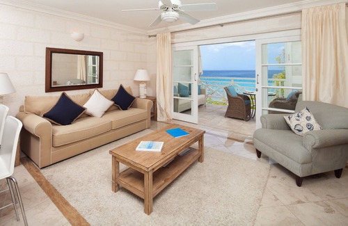 Old Trees Bay Apartment | Romantic Beachfront Condo - Waterside 402