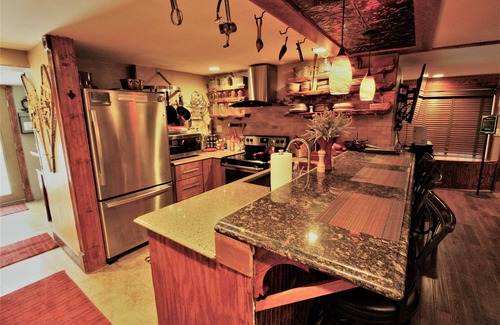 Estes Park House | Romantic Cabin, Hot Tub, AC, Summer Tiki Bar, Fire Pit, Soak'n Tub, Next to RMNP