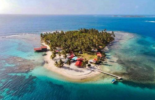 Obarrio Apartment | Romantic Cabin on Diablo Island San Blas