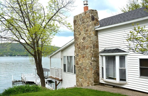 Hammondsport House | Romantic Cabin On-the-Water w/Breathtaking Views; Beach Fire Pit! 100' Long Dock