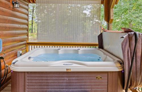 Cleveland House | Romantic Cabin w Rain Shower & Spa Tub
