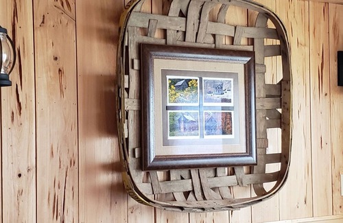 Jefferson Cabin | Romantic Cabin with gorgeous views 5 minutes away from downtown West Jefferson.