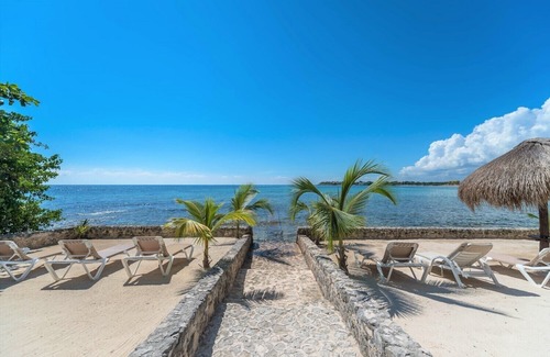 Akumal Condo | Romantic, charming condo with shared pools and magnificent view of the ocean!