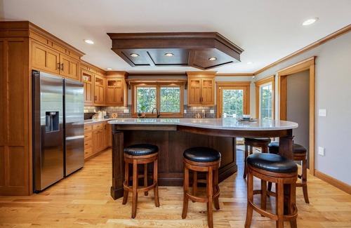 Robins House | Romantic cheerful home close to many attractions