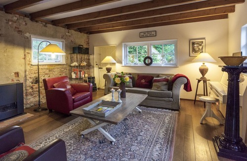 Middelburg House | Romantic cottage for two people, quietly located on the edge of the historic city of Middelburg, the beach easily accessible by bicycle