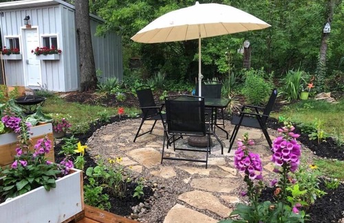 Port Franks Apartment | Romantic Couples Getaway Sauna Hot Tub Gym Private Beach access Hiking trails
