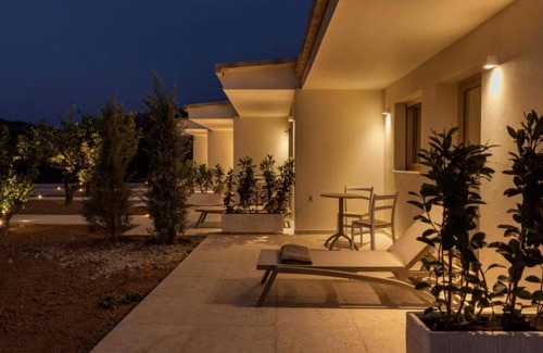 Loutraki Apartment | Romantic Double Room with Sea View