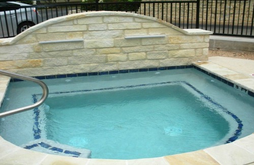 New Braunfels Condo | Romantic Elegance! Perfect Couple's Getaway Location!