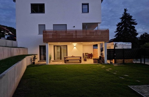 Beilngries Apartment | Romantic Escape in Altmühltal