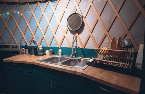 Fairbanks Cabin | Romantic Getaway at the Goldstream Yurt