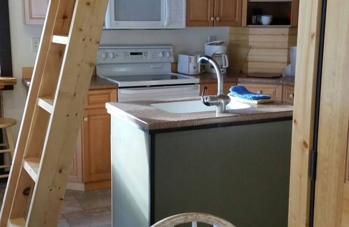 Naples Cabin | Romantic getaway for 2nncouple date's in July just opened up nnnnnnnn