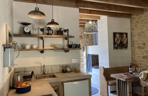 Marsales House | Romantic holiday accommodation sleeps 4, with shared swimming pool in Dordogne