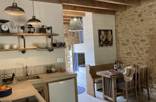 Marsales House | Romantic holiday accommodation sleeps 4, with shared swimming pool in Dordogne