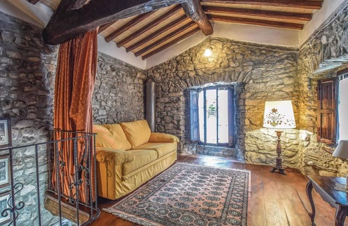 Comano House | Romantic home in Comano (MS) with sauna