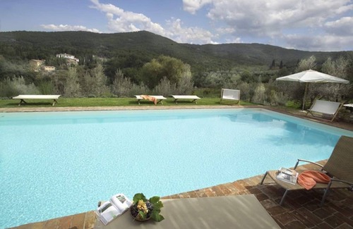 Greve in Chianti House | Romantic house in the middle of the Chianti vineyards in the heart of Tuscany.