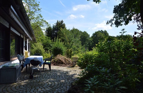 Strotzbusch Villa | Romantic Mansion in Strotzbüsch by the Forest