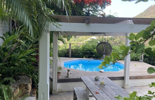 Corossol House | Romantic Overseas Cottage